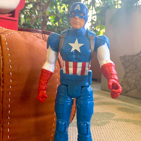 Pupazzo Avengers Titan Hero Capitan America - Hasbro